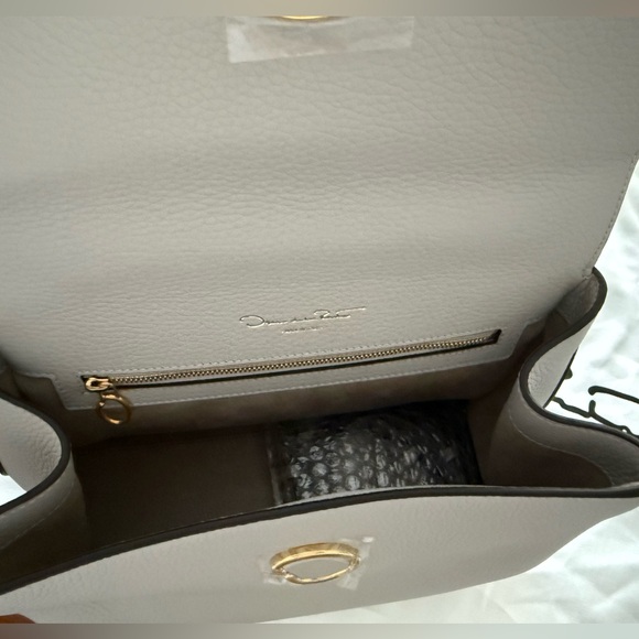 Oscar De La Renta The Poppy Bag in Pearl Grey - Picture 8 of 11